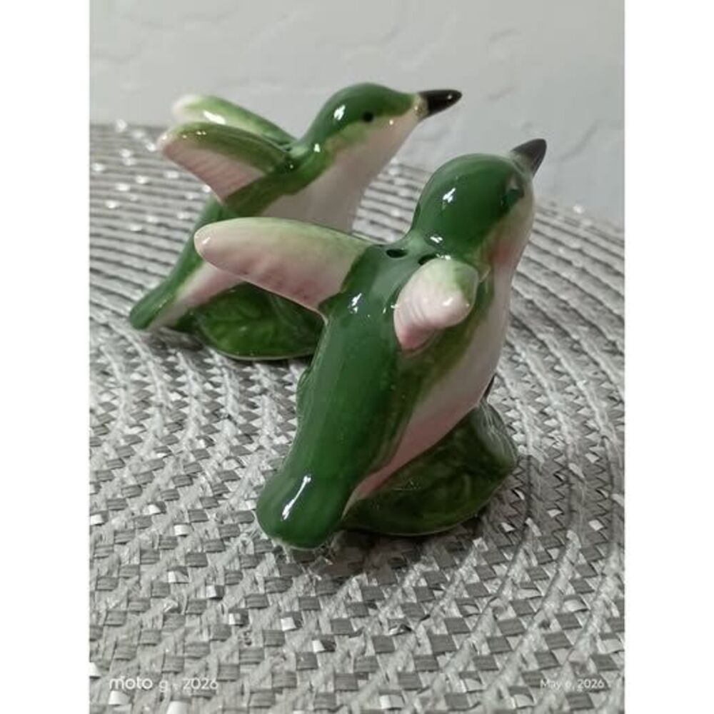 Tiny Hummer Salt and Pepper Shakers Green with little Blue Flowers~New~